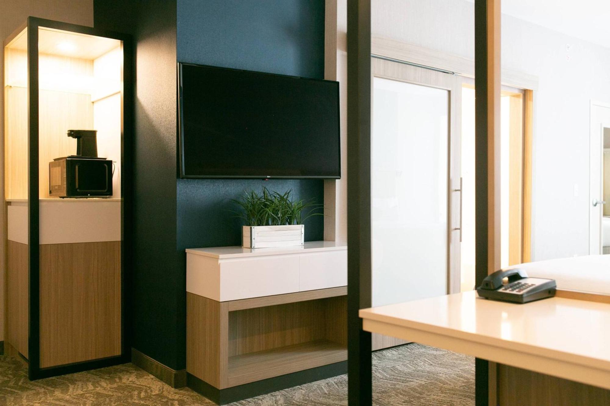 Hotel Springhill By Marriott Notre Dame Area 3*